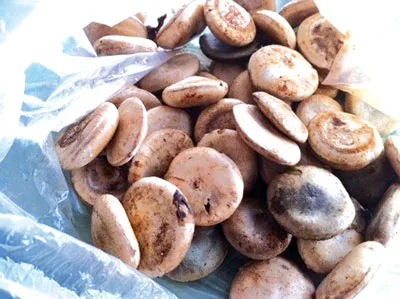 Mã tiền chế có tác dụng giảm đau xương khớp do gút gây ra.