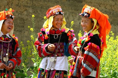 Lo Lo ethnic girls in their traditional attire (Photo: SGGP)