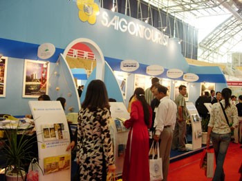 Saigontourist introduces their products to visitors at an international travel expo in HCMC (Photo: KK)