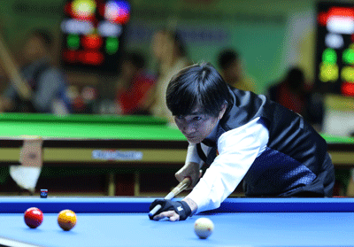 Billiard player Dang Dinh Tien competes in the final round (Photo:SGGP)