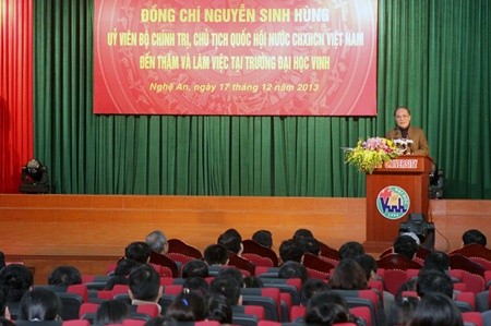 National Assembly Chairman Nguyen Sinh Hung meets with voters at Vinh University in the central province of Nghe An yesterday.—VNA/VNS Photo Nhan Sang