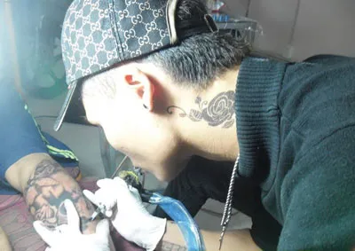 Cảnh giác với xăm mình