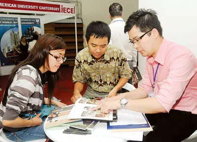 Bùng nổ du học tự túc - Thị phần màu mỡ