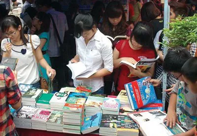 Trăn trở bảo vệ bản quyền điện ảnh và văn học