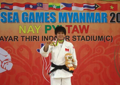 Văn Ngọc Tú lấy lại ngôi số 1