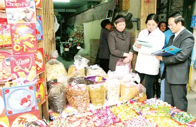 Thị trường thực phẩm cuối năm - Cảnh báo lạm dụng chất tăng trọng