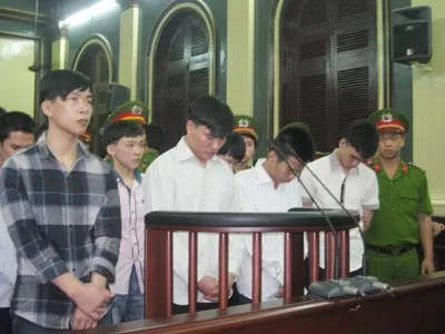 Các bị cáo nghe tuyên án