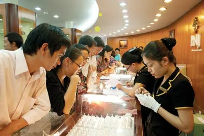 Bát nháo thị trường vàng trang sức - Bài 1: Người mua thiệt đủ kiểu