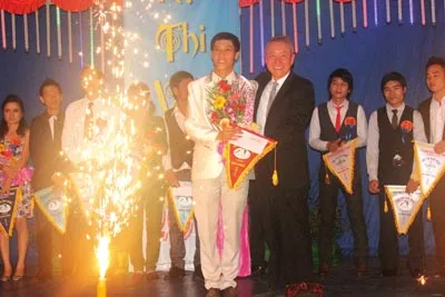 Chung kết cuộc thi giọng ca Vedan 2013: Sân chơi bổ ích cho công nhân viên