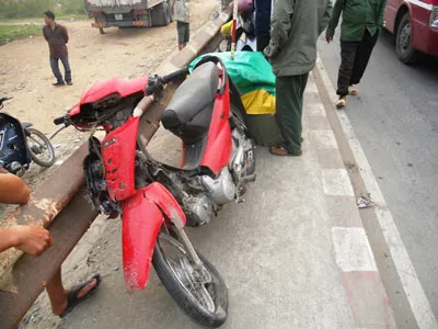Nài thuốc lá gây tai nạn