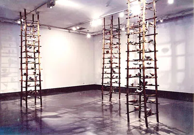 Sử dụng đa dạng các chất liệu là một trong những xu hướng điêu khắc hiện đại.