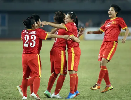 VFF sẽ đầu tư khoảng 12 tỷ đồng để đưa đội tuyển đi tập huấn tại Hàn Quốc, Đài Loan (TQ) và Australia. Ảnh: Dũng Phương