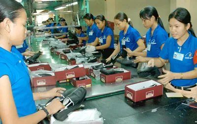 Nơi thưởng tết cao ngất, nơi lại không có lương