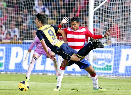 Hậu vệ Jeison Murillo (phải, Granada) hy vọng sẽ tiếp tục tận hưởng niềm vui chiến thắng.