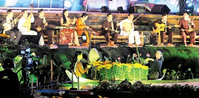 Don Ca Tai Tu Nam Bo performance at the ceremony