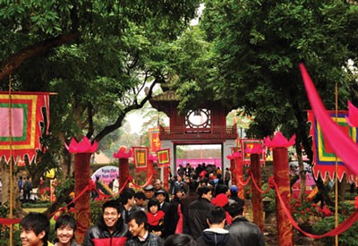 The 12th Vietnam Poetry Day officially opened at Van Mieu-Quoc Tu Giam (Temple of Literature) in Hanoi