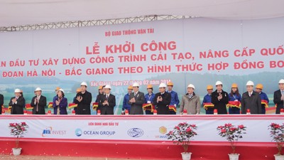 Groundbreaking ceremony of the project upgrading the National Road 1A from Hanoi to Bac Giang Province