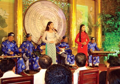 A perfromance of Don Ca Tai Tu