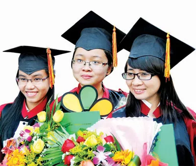 Sinh viên Trường Đại học Khoa học tự nhiên TPHCM trong ngày nhận bằng tốt nghiệp năm 2013. Ảnh: MAI HẢI