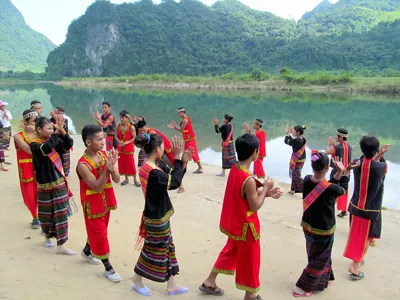Điệu xuân ở lưng chừng núi