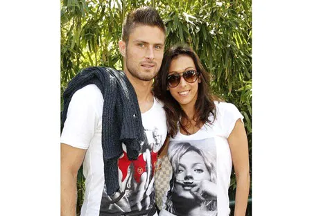 Olivier Giroud và cô vợ Jennifer.