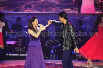 Ca sĩ Ngọc Anh đoạt ngôi quán quân Chinh phục đỉnh cao 2014 ảnh 10