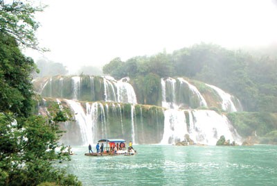 Ban Gioc Falls in Cao Bang Province