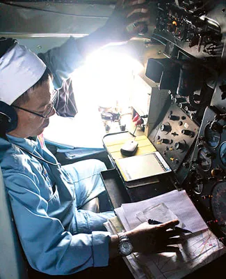 Tính đến ngày 10-3, các nước đã huy động 34 máy bay, 40 tàu các loại tìm kiếm máy bay mất tích.