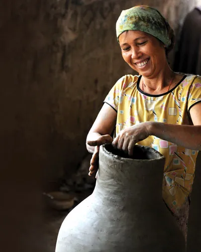 Gốm Bàu Trúc và phụ nữ Chăm