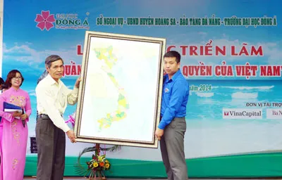 Đà Nẵng: Triển lãm “Quần đảo Hoàng Sa – Chủ quyền của Việt Nam” ảnh 2