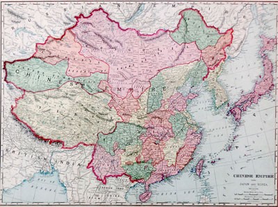 The atlas published in London in 1914 shows that China’s southernmost border does not include Hoang Sa and Truong Sa archipelagos (Photo: SGGP)