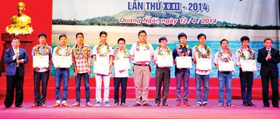 Winners at the award-giving ceremony ( Photo: SGGP)