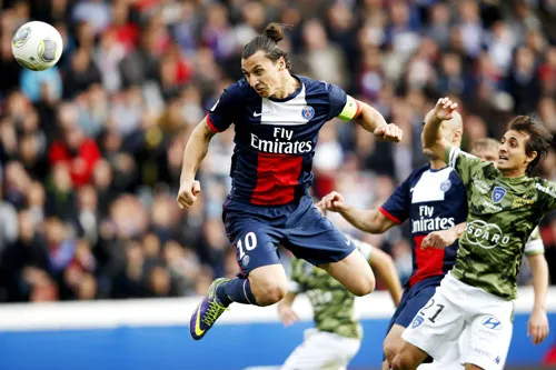 Zlatan Ibrahimovic, “thần hộ mệnh” của PSG.