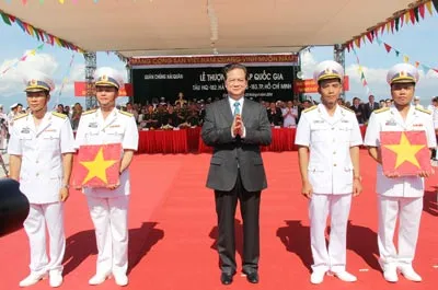 Thượng cờ quốc gia cho 2 tàu ngầm HQ-182 Hà Nội và HQ-183 TP. Hồ Chí Minh