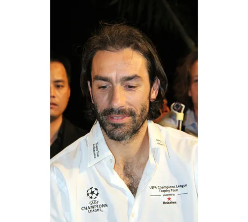 Robert Pires (đại sứ của giải đấu UEFA Champions League)