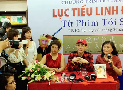 Ngôi sao điện ảnh Lục Tiểu Linh Đồng giao lưu với người hâm mộ Việt Nam