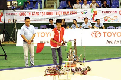 Công ty ô tô Toyota Việt Nam đồng hành cùng Cuộc thi Sáng tạo Robot Việt Nam 2014