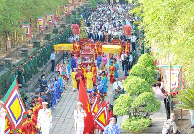 Hướng về Quốc Tổ, phát huy truyền thống xây dựng và bảo vệ đất nước