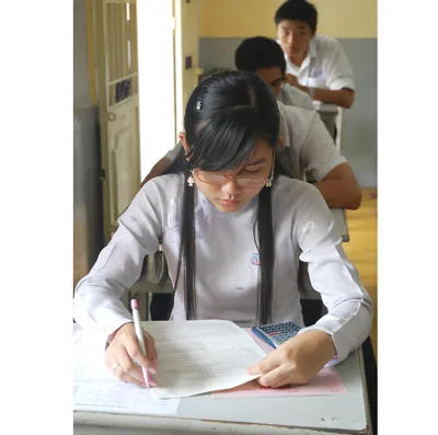 Thi tốt nghiệp THPT: Đề thi Ngữ văn có thể ra ngoài nội dung sách giáo khoa ảnh 2