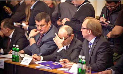 Ukraine thêm căng thẳng