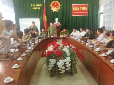Cần Thơ: Hàng trăm cảnh sát vây bắt đối tượng khống chế con tin, nổ súng loạn xạ ảnh 4