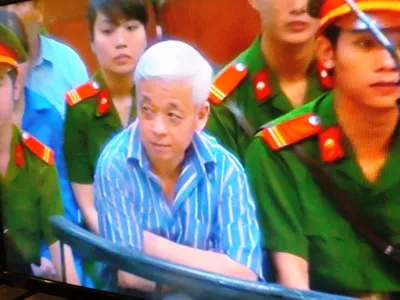 "Bầu Kiên" tại phiên tòa sáng 16-4