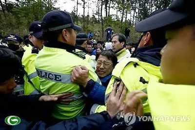 Cạn hy vọng cứu thêm hành khách trên phà Sewol ảnh 2