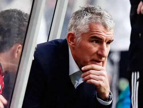 Nỗi lo lắng của HLV Slomba.