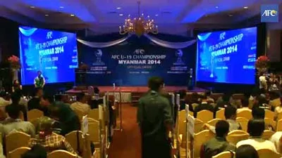 Quang cảnh buổi lễ bốc thăm