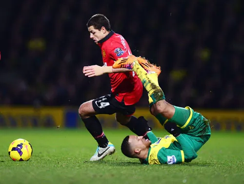 Nhiều khả năng Norwich (phải) sẽ tiếp tục đo ván như ở trận lượt đi (Man.United thắng 1-0).