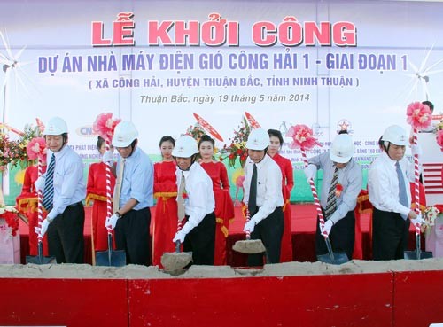 Groundbreaking ceremony of Cong Hai Wind Power Plant in Ninh Thuan province (Photo:SGGP)