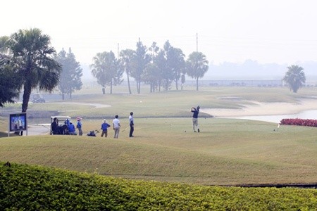 A corner of Dam Vac Golf Course in the northern province of Vinh Phuc. Nine golf courses were removed from a development plan for golf courses by 2020 following an order by Prime Minister Nguyen Tan Dung. — VNS Photo Truong Vi