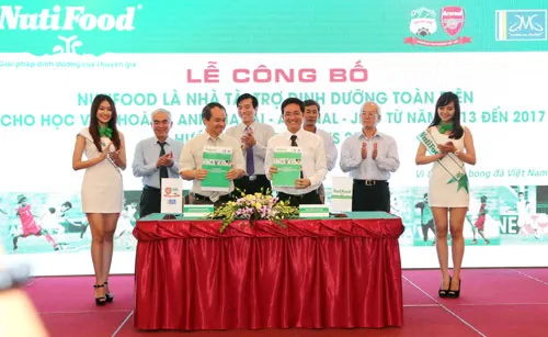 Từ thành công của đội U19 tại vòng loại giải U19 châu Á 2014, học viên đã nhận được sự đồng hành từ Công ty Nutifood. HOÀNG HÙNG