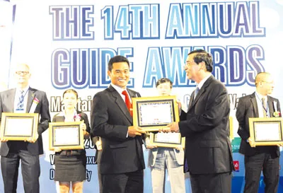 Dịch vụ taxi được yêu thích nhất: Vinasun Taxi là thương hiệu taxi duy nhất cả nước vừa được vinh danh ở hạng mục taxi được yêu thích nhất trong giải thưởng The Guide Award 2012-2013.